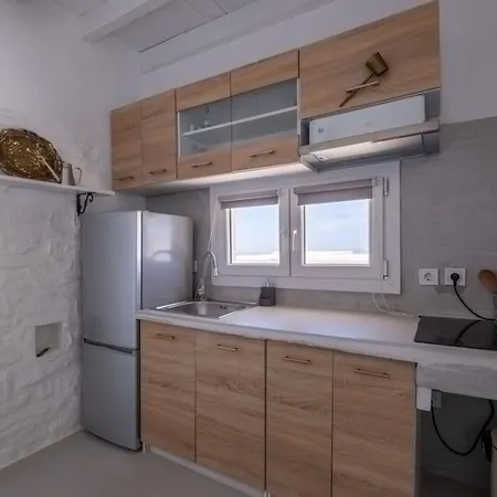 Votsalaki New In Parikia Apartment *